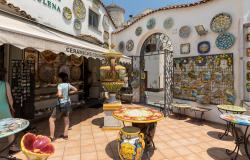 Shop selling ceramics on the Amalfi Coast