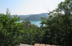 Located on 800 meters to Lake Casoli, famous for fishing, with amazing mountain and lake views, 200sqm, garden and a barn.  0