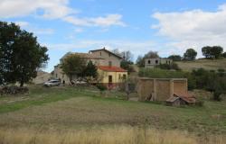 10 hectares of land around a group of stone houses in a panoramic, mountain location 4km to Torricella Peligna. 0
