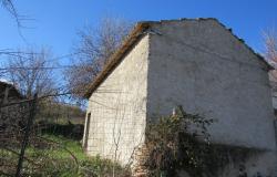 Finished, 2 bedroom house with 2000sqm of land and barn to convert. 12