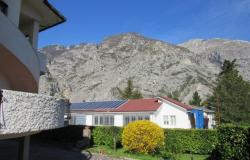 Detached villa, well-kept garden, 3 floors, 6 bedrooms, mountain views and 2 double garages and solar panels. 0