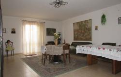  5 bedroom, habitable, town house 10 minutes to the beach easily converted to 3 apartments. 3
