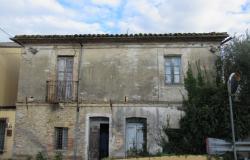 Countryside, stone house with garden and terrace to restructure of 100sqm with 3 bedrooms. 4
