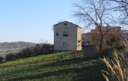 Detached, renovated farm house, barn and 9000sqm of land in the peaceful hills around Atessa city. 6
