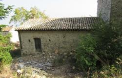 Stone farmhouse, 2 bedrooms, with barn and 1000sqm of garden 1.5km to town with beautiful views 7