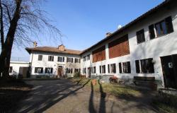 Country house for sale in langhe area