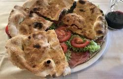 Pane Arabo: Tuscany’s Unique Pizza Sandwich 
