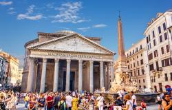 Pantheon square with many tourists in Rome