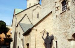 Medvedev to oversee return of Bari's Russian church