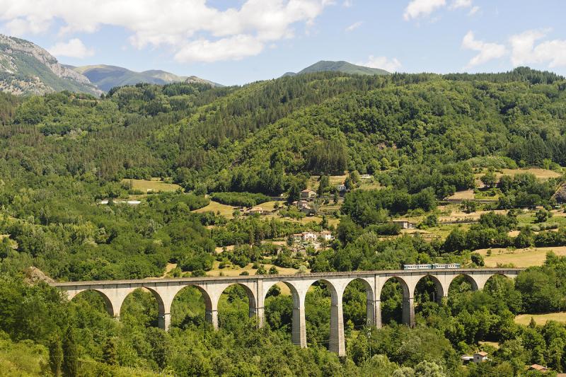 train tuscany