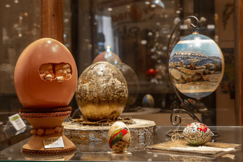 Painted eggs at the Ovo Pinto Museum