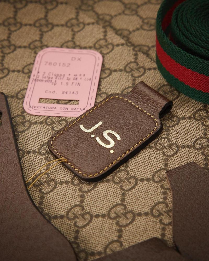 Detail of Jannik Sinner's custom-made Gucci bag