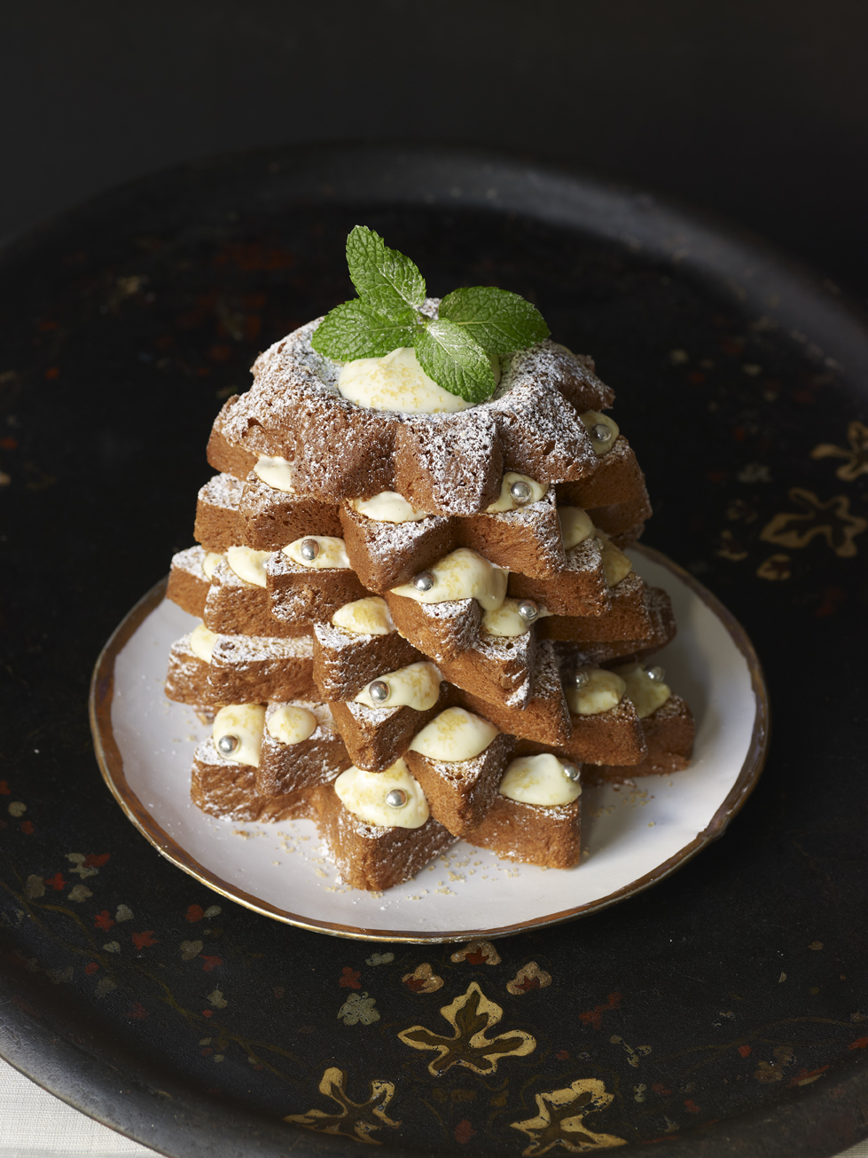 Pandoro Italian Sweet Christmas Tree Stock Image - Image of plate