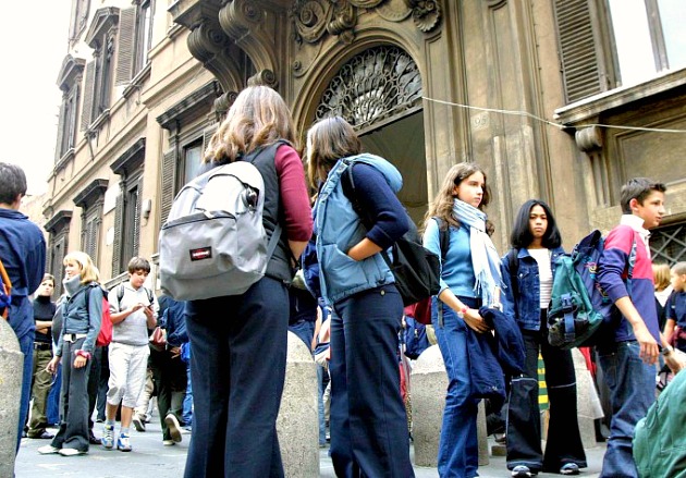 Kids in front of the school