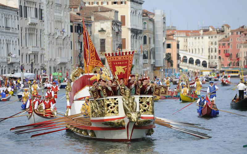 Homework holidays in italy