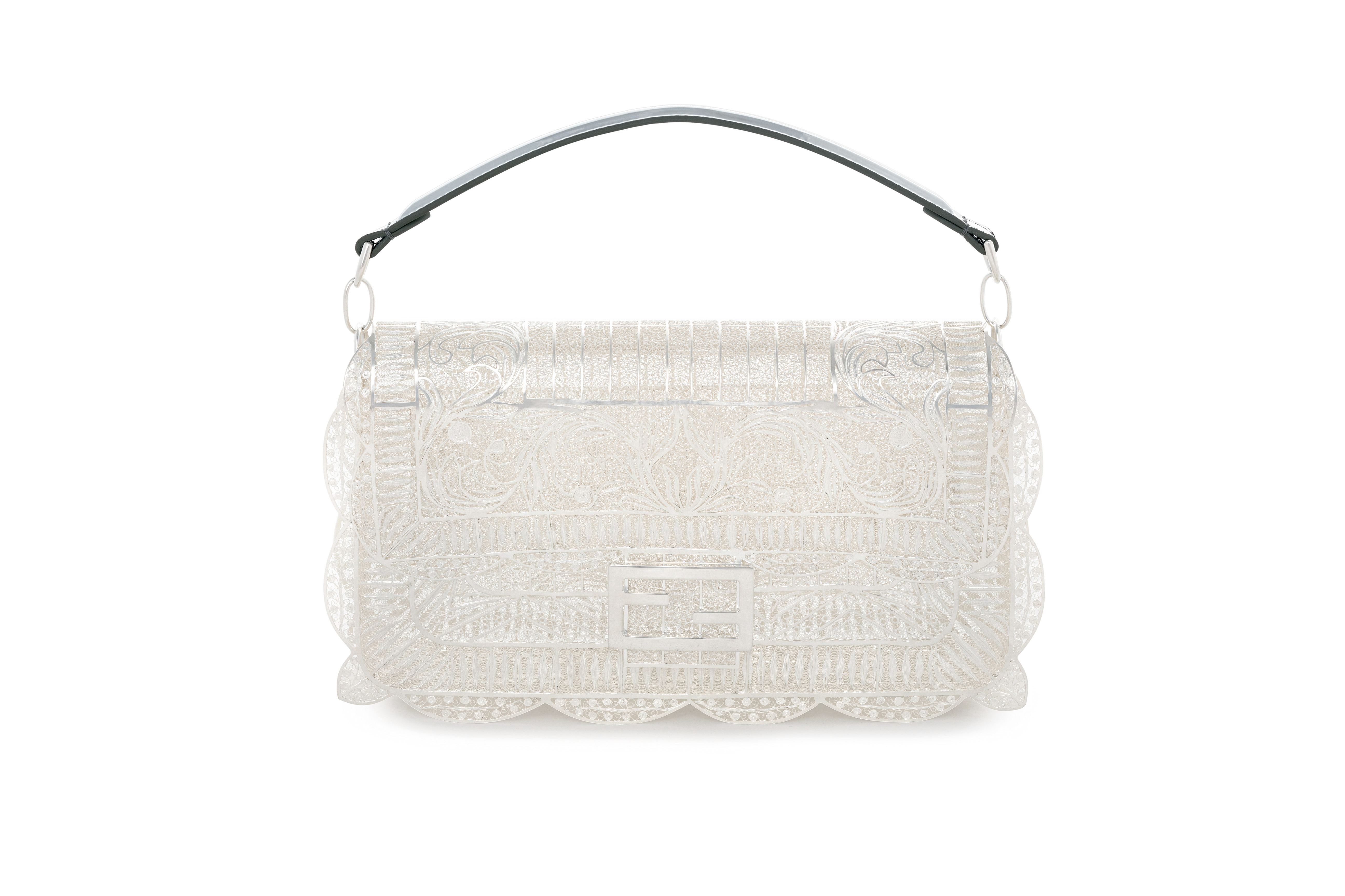 Hand in Hand Baguette from Liguria - “The ancient art of filigree seen through a contemporary lens: at once timeless and innovative, with a breathtaking visual impact.”
