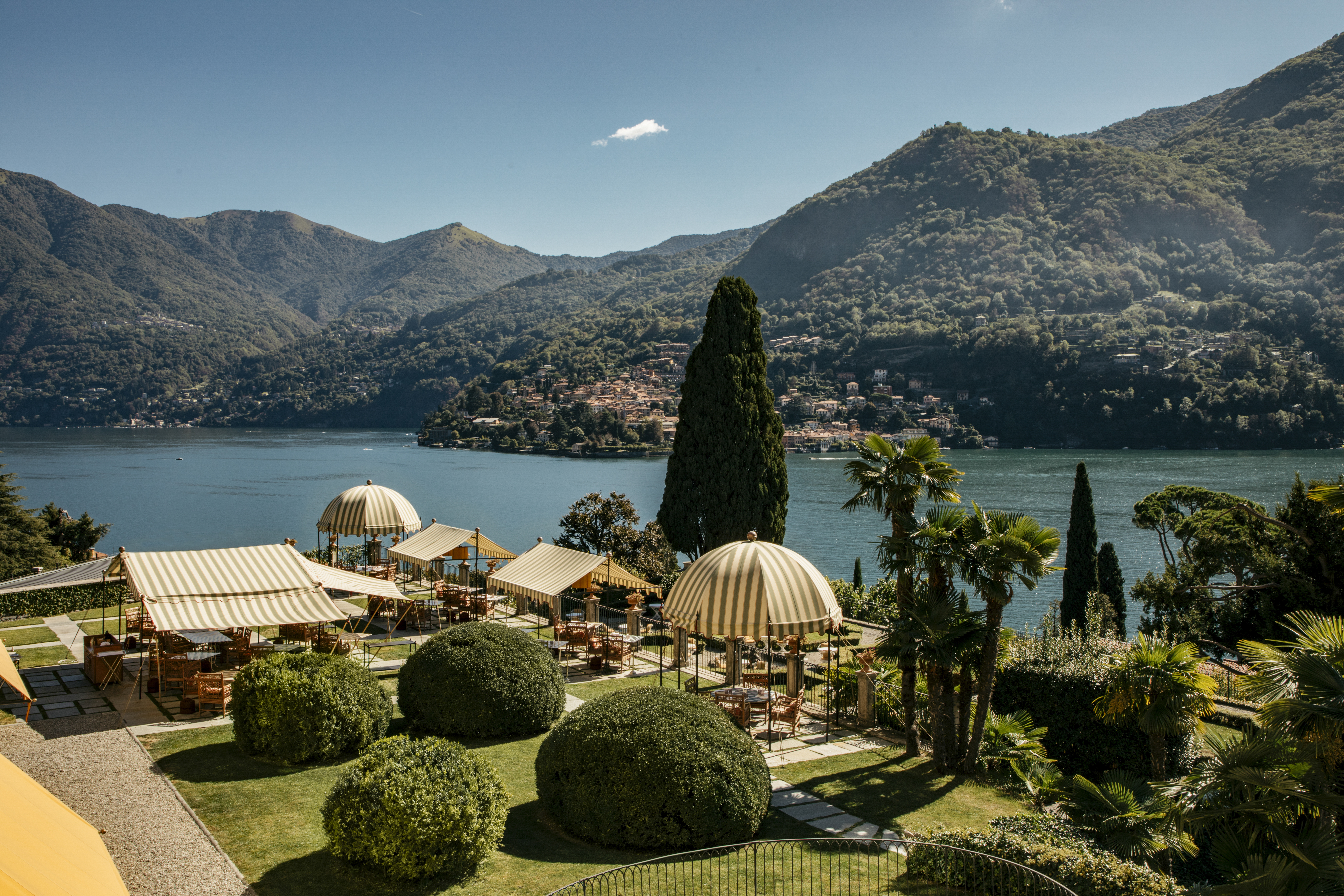 Restaurant and Italian garden at Passalacqua / Photo: © Ruben Ortiz