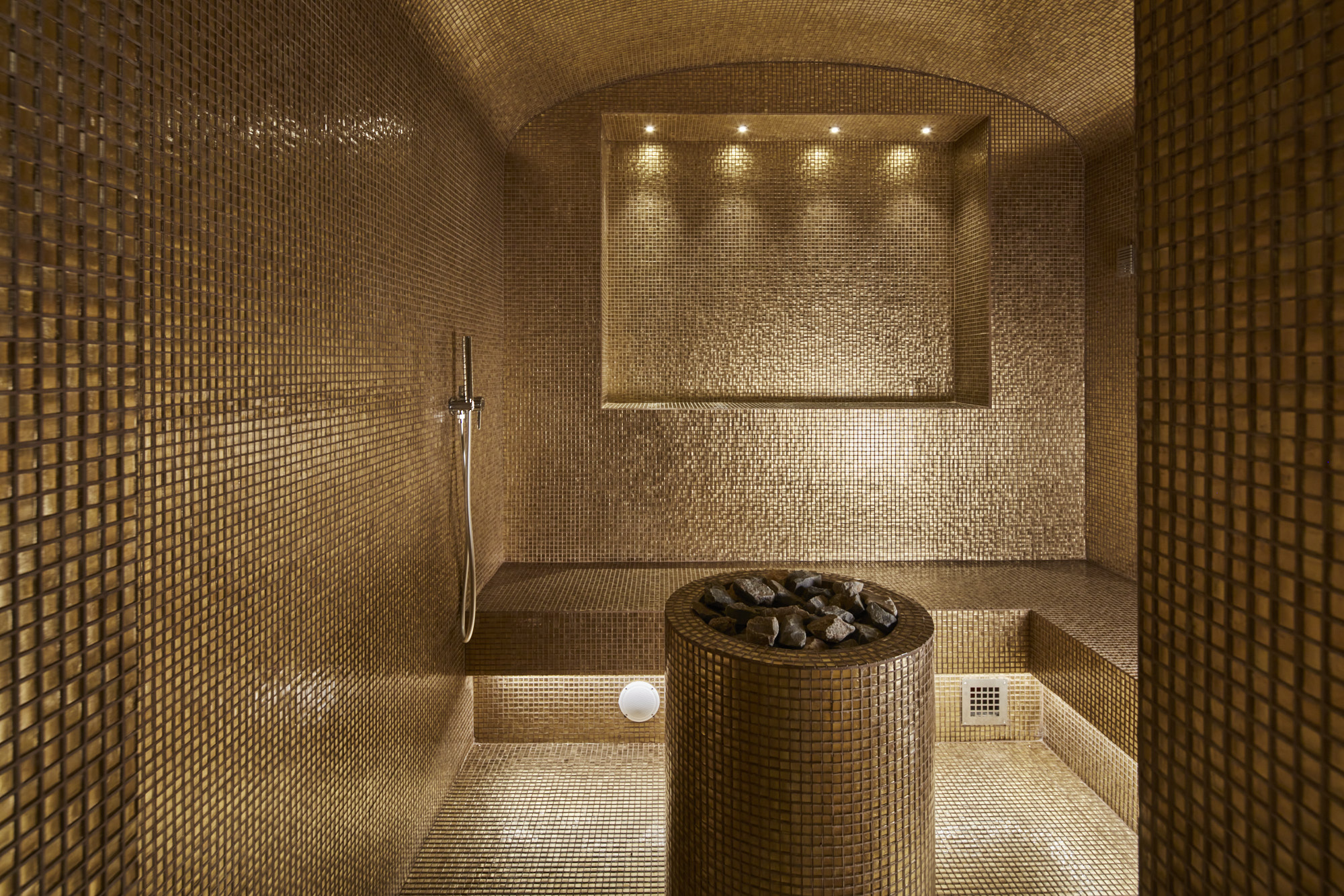 Turkish bath at Palazzo Fiuggi / Photo: @tysonsadlo @herdrepresented
