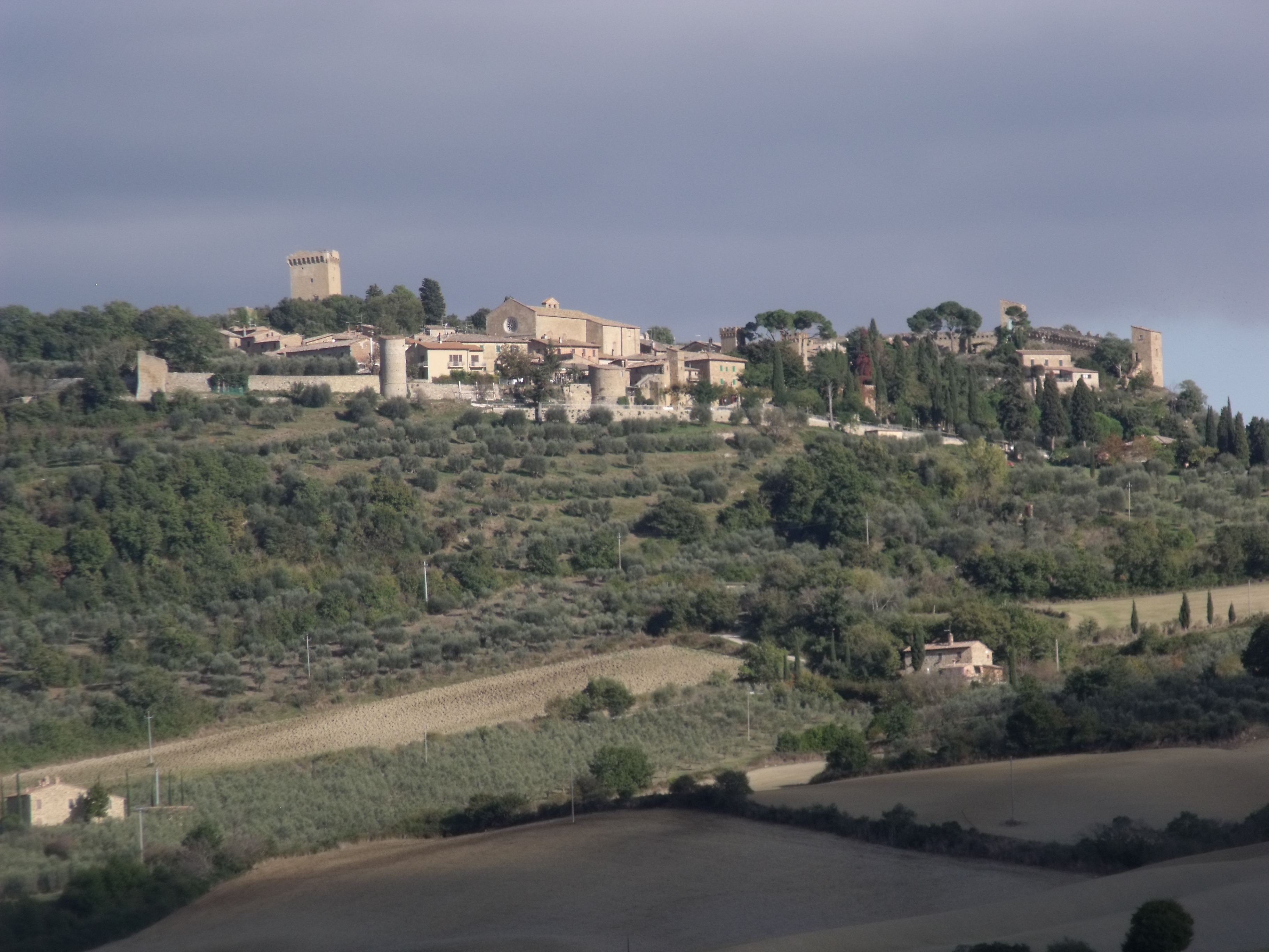 Monticchiello. Photo by LigaDue via Wikimedia Commons