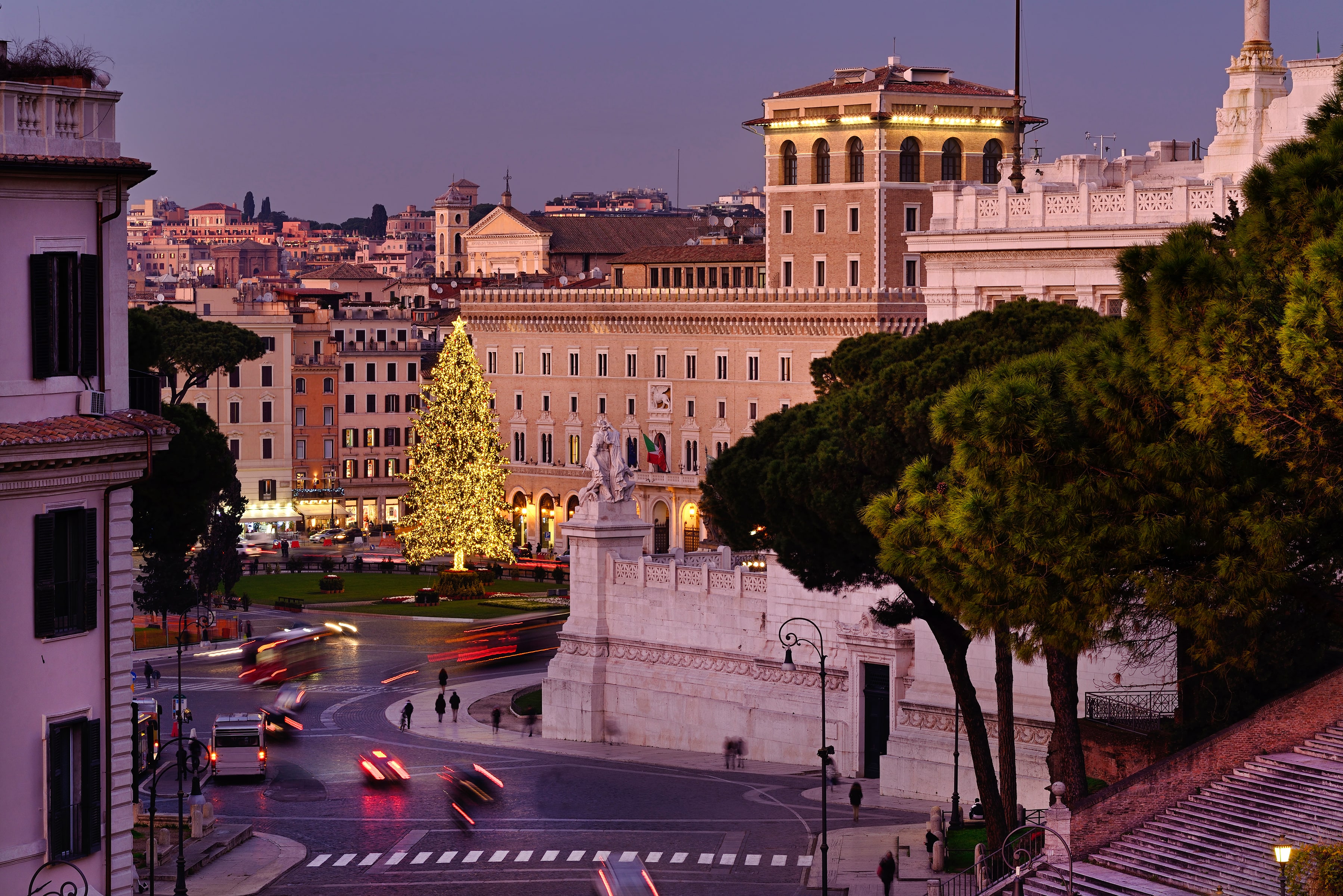 Piazza Venezia in Rome at Christmas