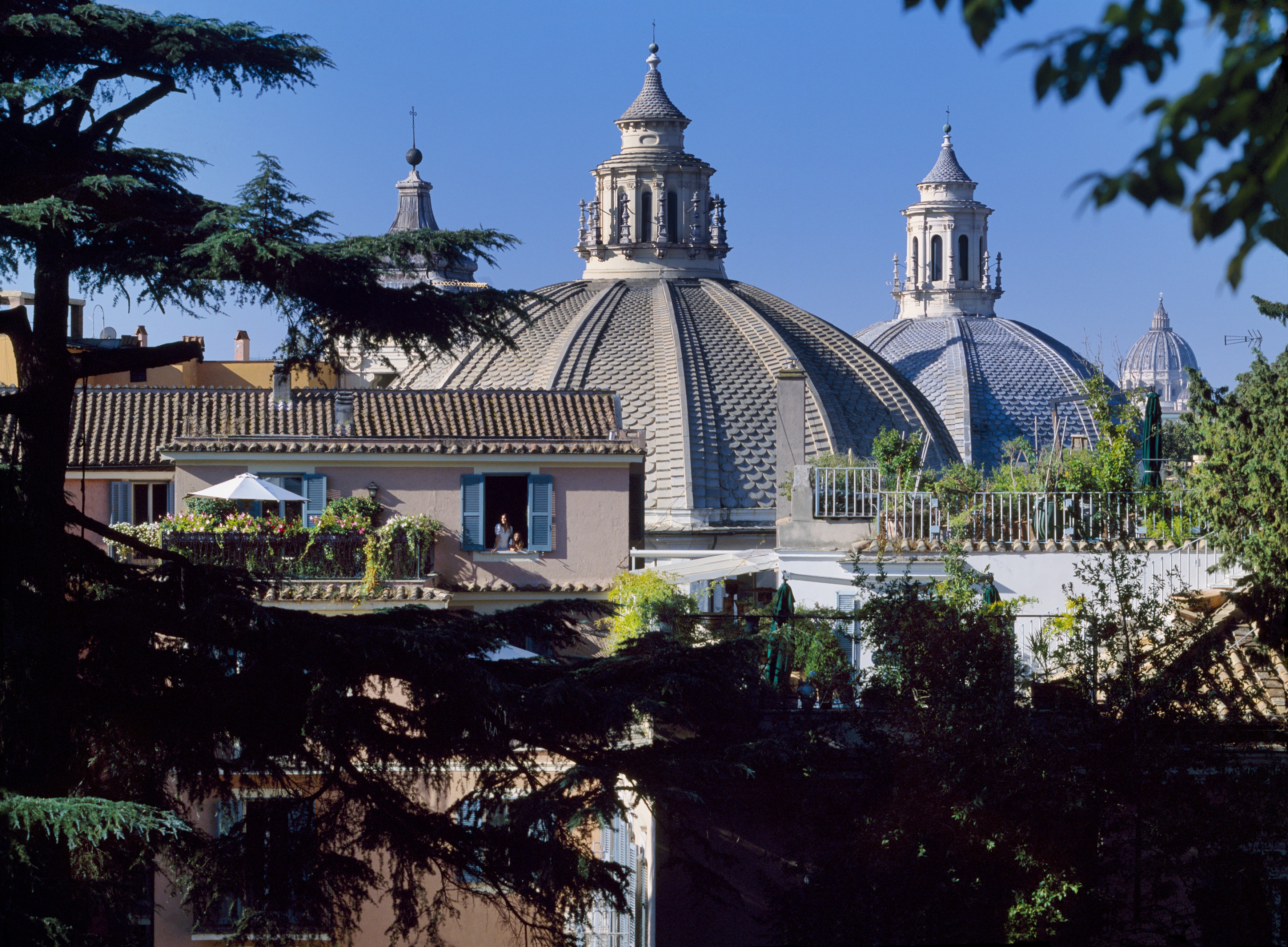 Piazza-del-popolo-Hotel-De-Russie