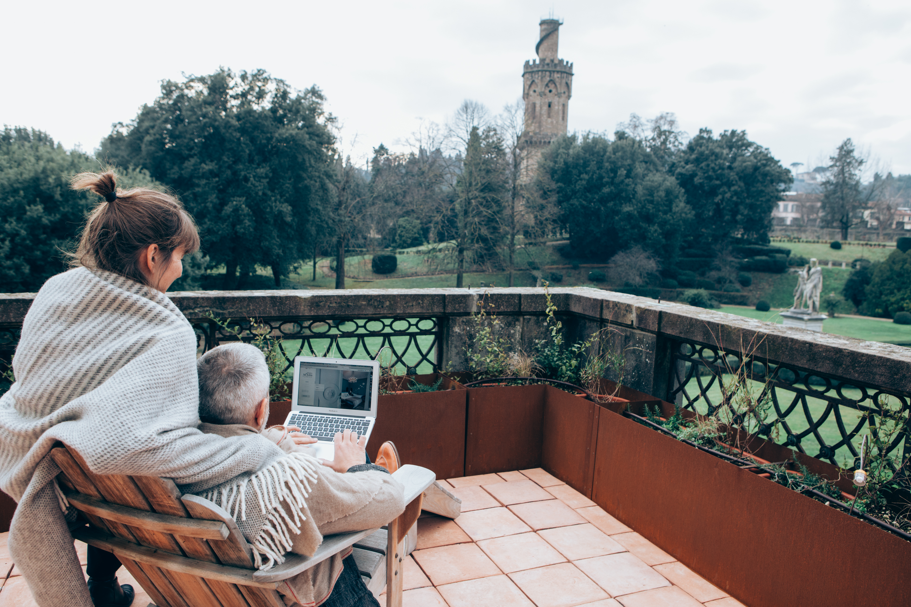 AdAstra's terrace overlooks the Giardino Torrigiani and Gaetano Baccani's astronomical tower / Photo: Ilaria Costanzo