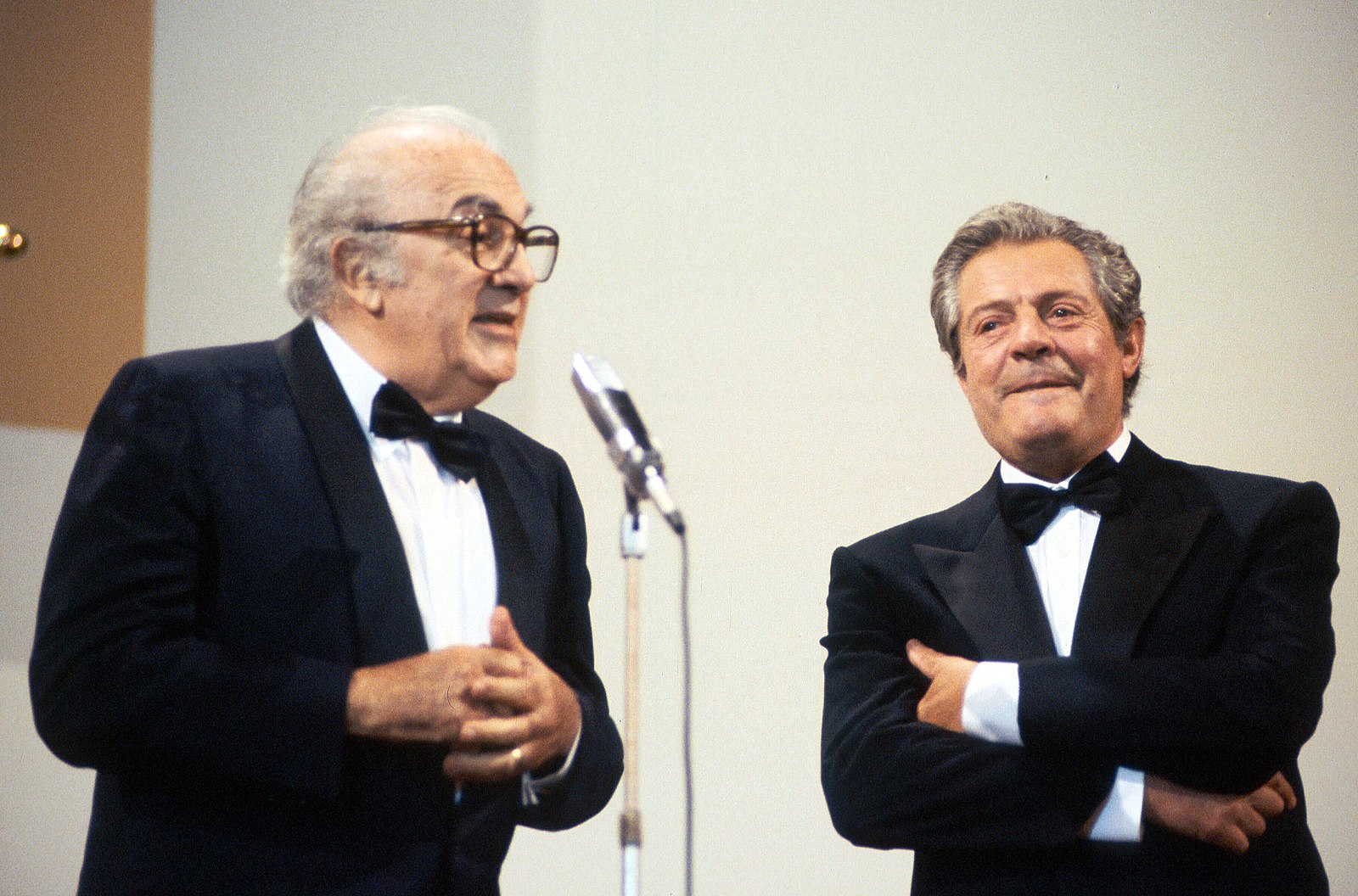 mastroianni and fellini in Venice in 1990