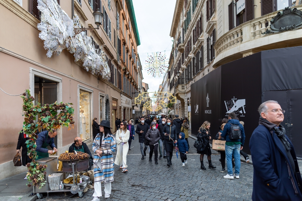 Via dei Condotti during Christmastime in Rome, 2021