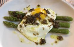 Sapori & Saperi Adventures – Asparagus, fried egg and summer truffles