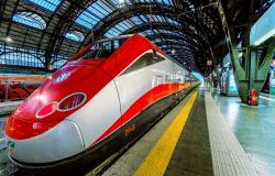 Frecciarossa in Italian train station