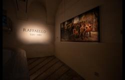 A room from Raphael's exhibition at Scuderie del Quirinale in Rome 
