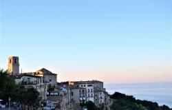 7-day Authentic E-Cycling, Walking, Cultural and Culinary Tours in Abruzzo with Italia Sweet Italia 1