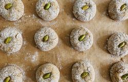 pistachio amaretti