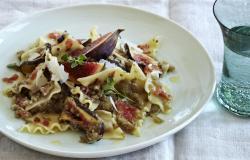 Pasta with Sausage and Black Figs