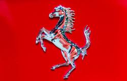 ferrari prancing horse logo