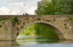 Ponte Buriano Bridge, Ponte Buriano, Arezzo, Tuscany / Photo: modio media