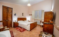 Bonfigli romantic apartment - The bedroom