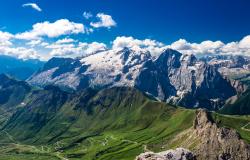 summer hiking in the Dolomites