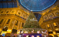 The Christmas tree in Milan's Galleria Vittorio Emanuele