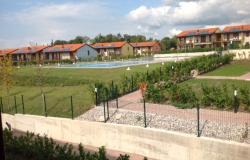 Lake Garda - New Two-Bedroom Apartment With Large Garden and Pool 6
