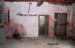 A Old Farm House to be restored in the Historical Center of Santa Domenica Talao 9