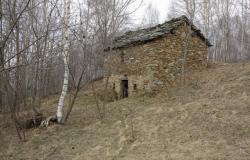 Stone cottage with panoramic view 4