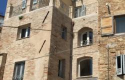 Palazzo Scarsini Apartment, Petritoli - Luxury Rental
