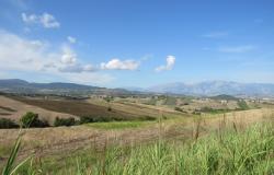 Ruin of 180 sqm with 1000sqm of land in a beautiful and panoramic position. 4