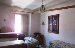 1930s country house, 2 beds, garden 2km from shops, 4km to the city of Lanciano  5