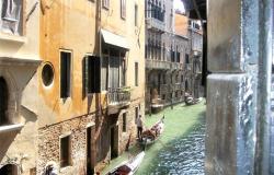Venice- St. Mark’s district , charming apartment with canal view. Ref. 162c 15