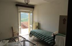 6 bedrooms country house including barn to convert of 50sqm on 2 levels, perfect to create different rental units.  10