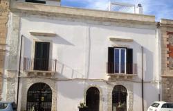 Ortigia. Stunning apartment with terrace ans sea view . Ref.15s 10