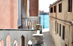 Venice - Dorsoduro elegant 2 bedroom apartment by the Giudecca canal.  ref.176c 6