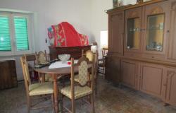 Detached, habitable, countryside house of 120sqm, with 3 bedrooms, 1000sqm of garden, and beautiful open views. 14